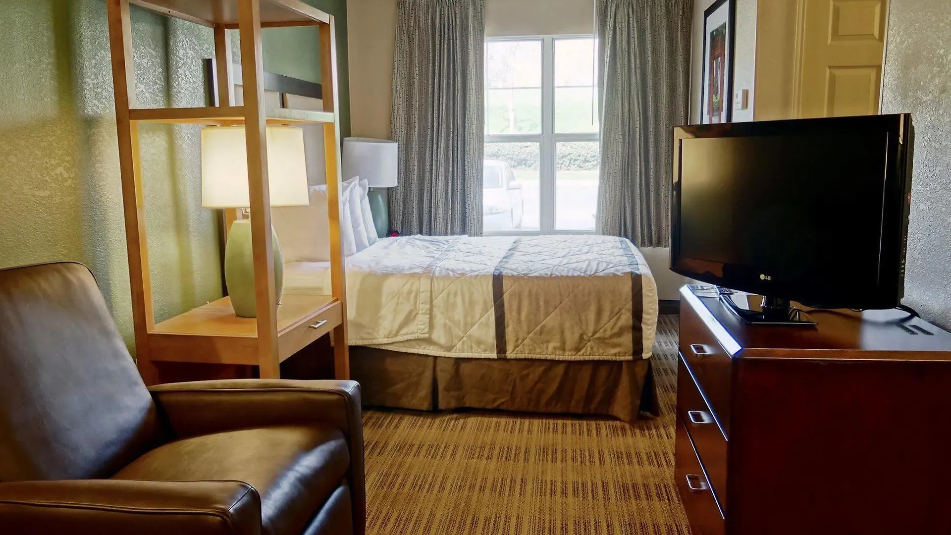 Mainstay Suites Las Vegas Flamingo Hotel