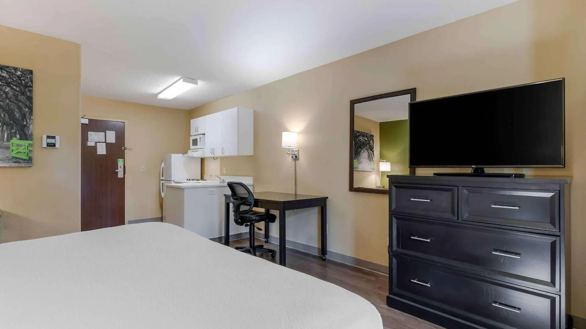 Mainstay Suites Las Vegas Flamingo Hotel